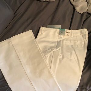 White trouser leg dress pants